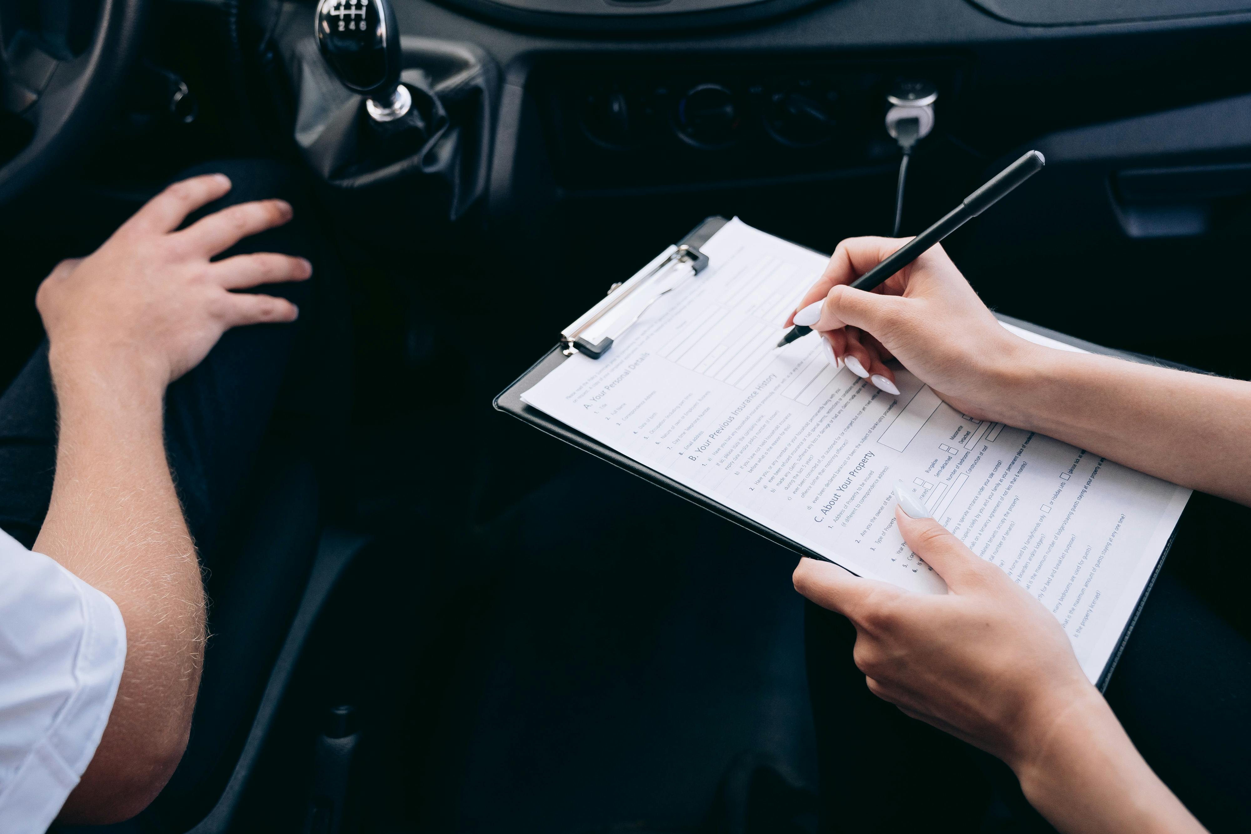 Cómo Registrar un Vehículo y Comprar un Coche en España